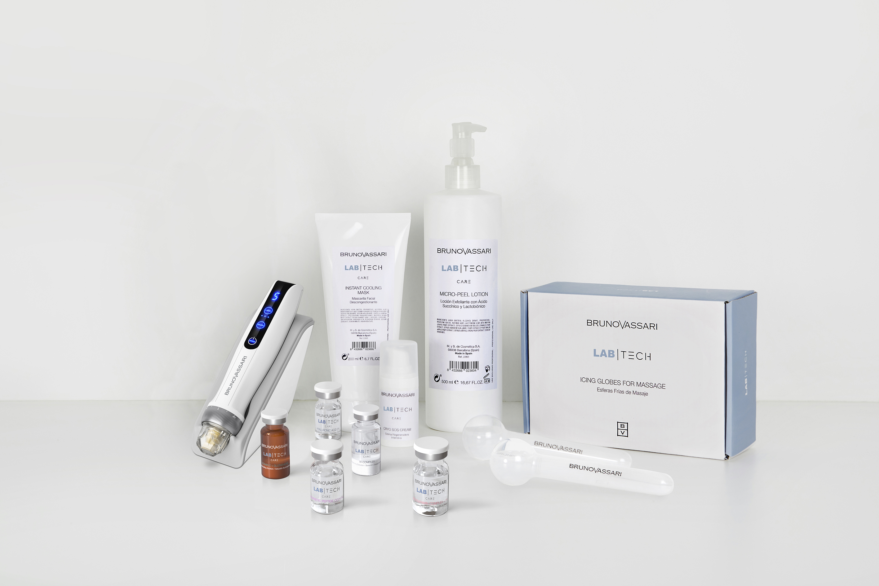 Composizione Bruno Vassari Lab Tech: dispositivo LHEA, Instant Cooling Mask, Micro-Peel Lotion, box Icing Globes e fiale Exosome
